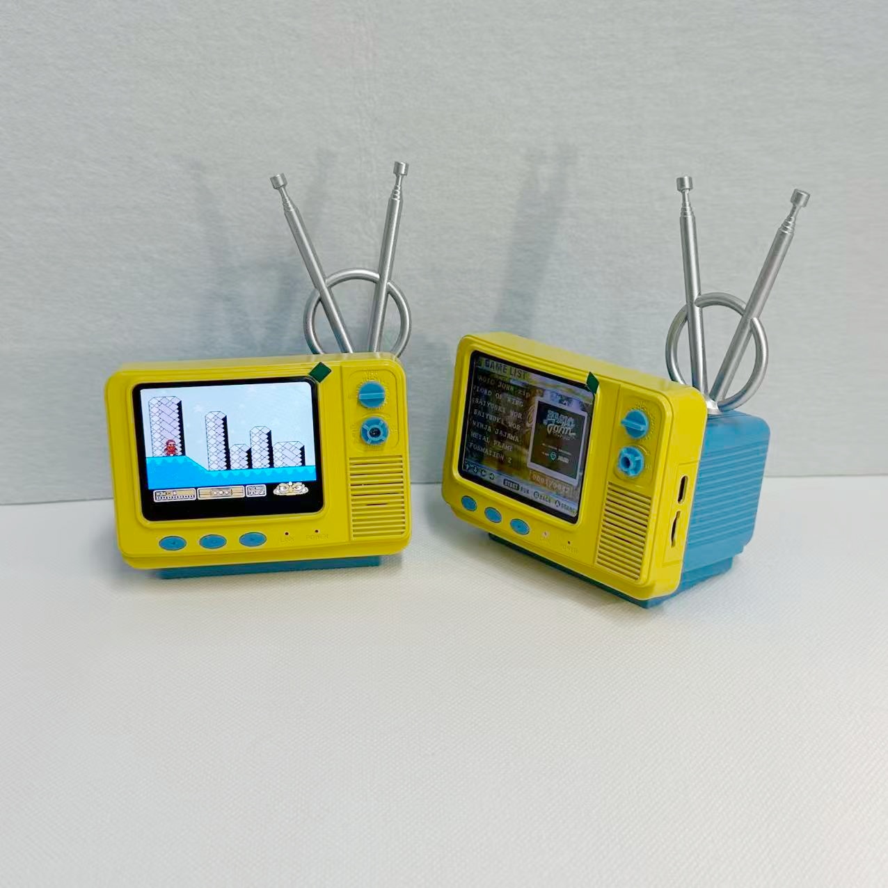 Retro Vintage Bookshelf TV Game Console