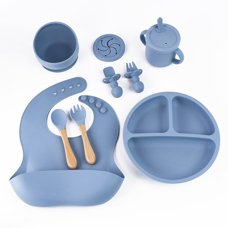 Children's silicone dinnerware set (8 pieces)