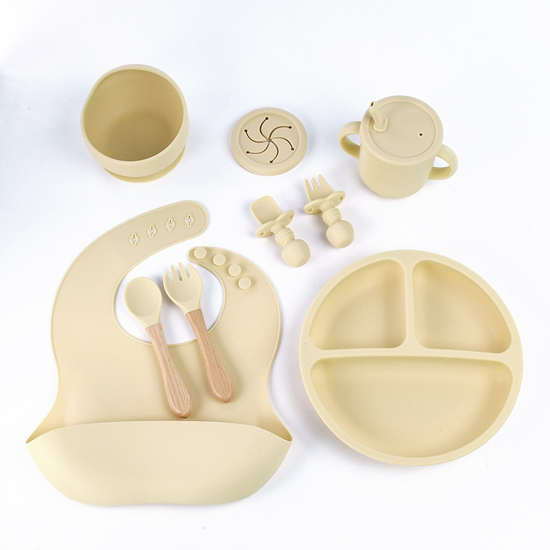 Children's silicone dinnerware set (8 pieces)