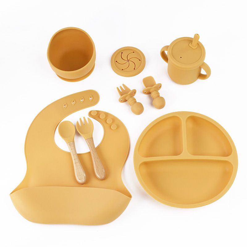 Children's silicone dinnerware set (8 pieces)