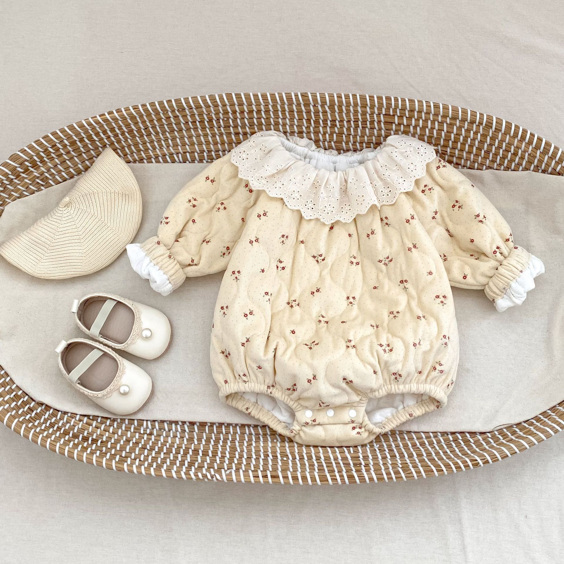 Long-sleeved onesie