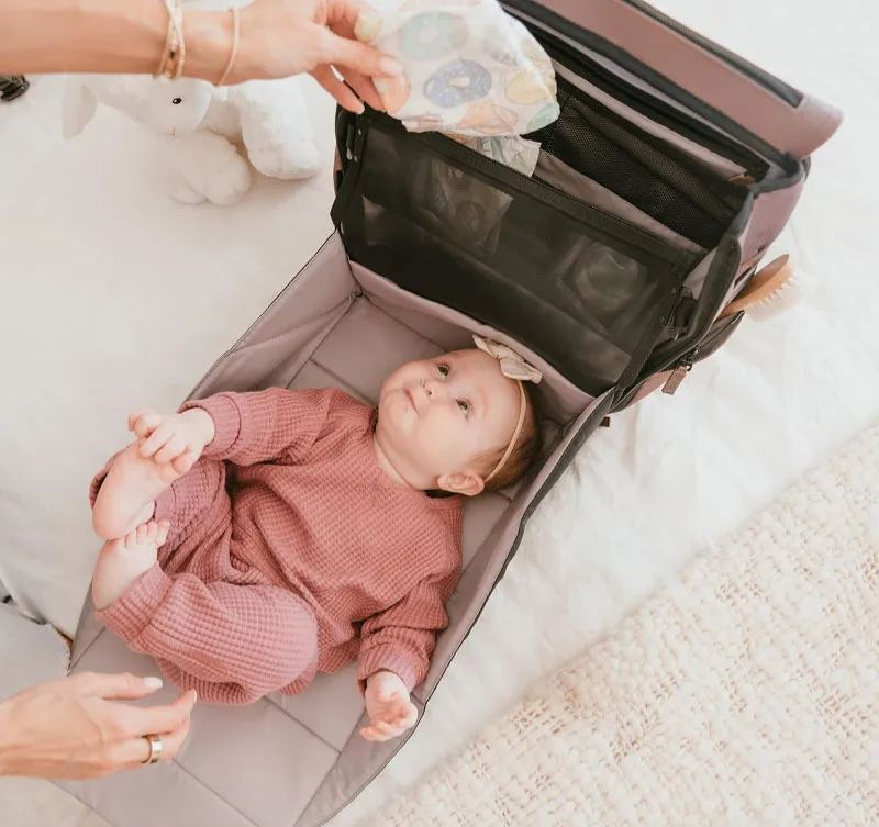 Large-capacity portable diaper bag/multifunctional baby bed