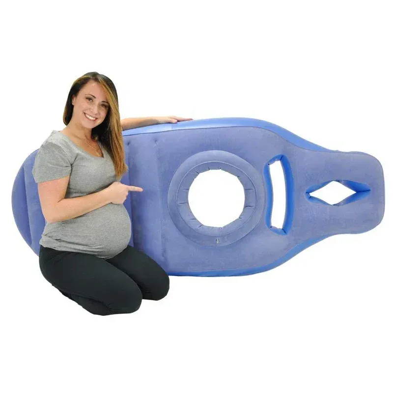 Inflatable sleeping mat for expectant mothers