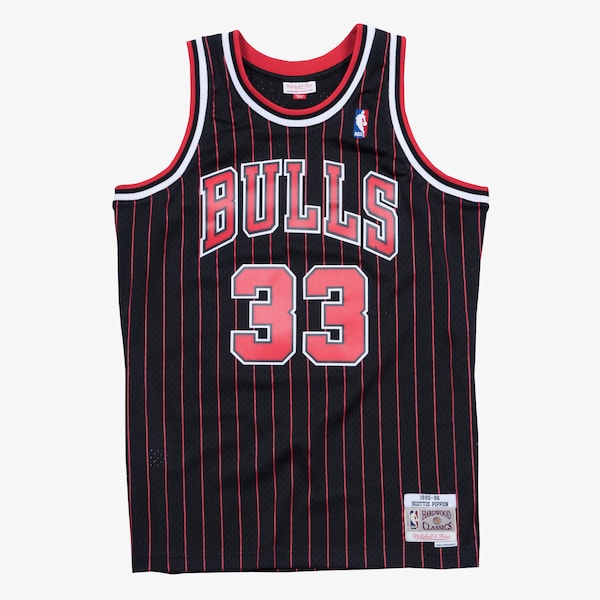 Scottie Pippen Chicago Bulls 1995-96 Black Swingman Player Jersey