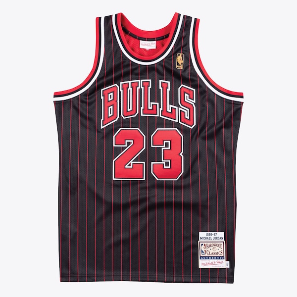 Michael Jordan Chicago Bulls 1996-97 Black Alternate Authentic Jersey