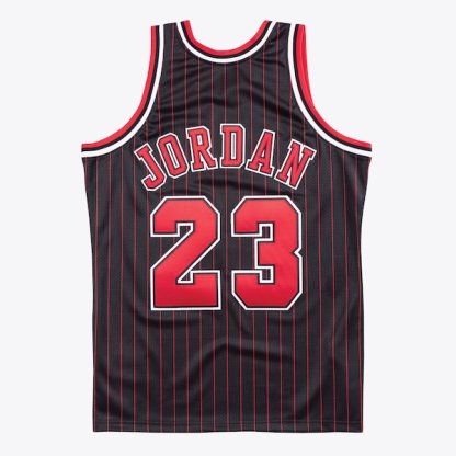 Michael Jordan Chicago Bulls 1996-97 Black Alternate Authentic Jersey