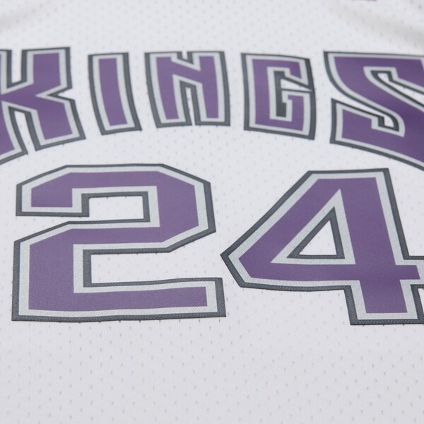 Bobby Jackson Sacramento Kings 2001-02 White Swingman Jersey