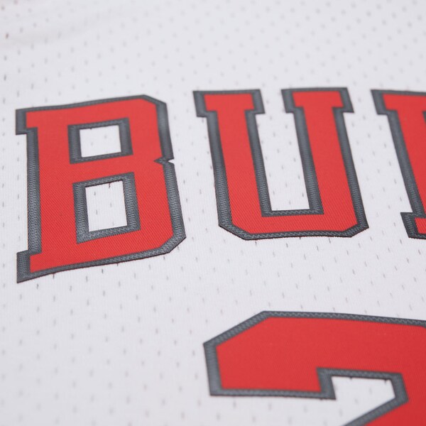 Steve Kerr Chicago Bulls 1997-98 White Swingman Jersey