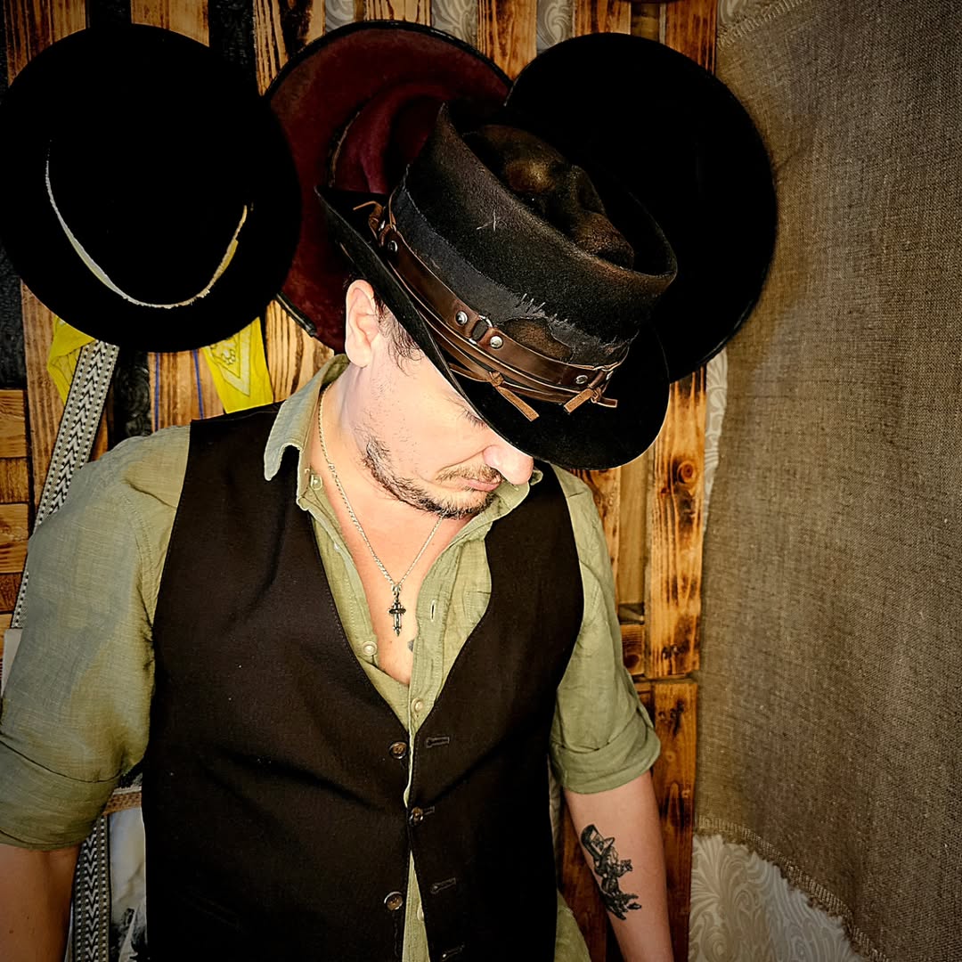 Half Cylinder with Skull