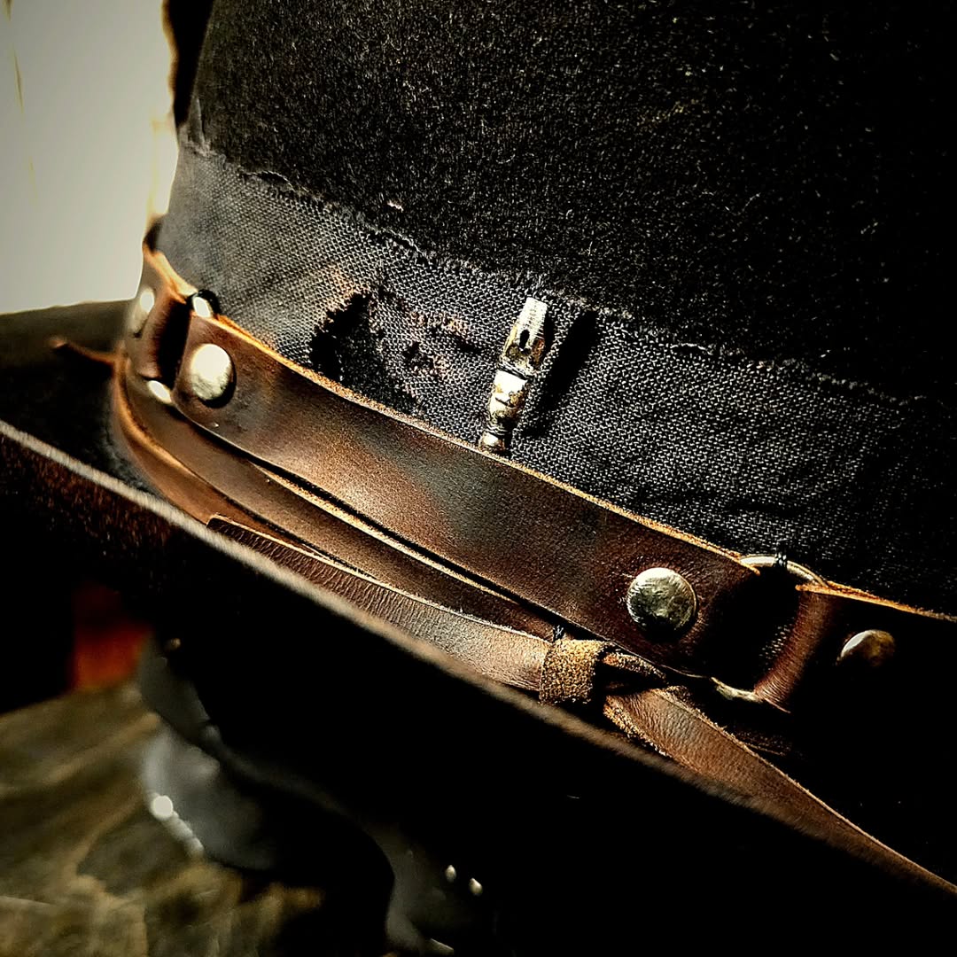 Half Cylinder with Skull