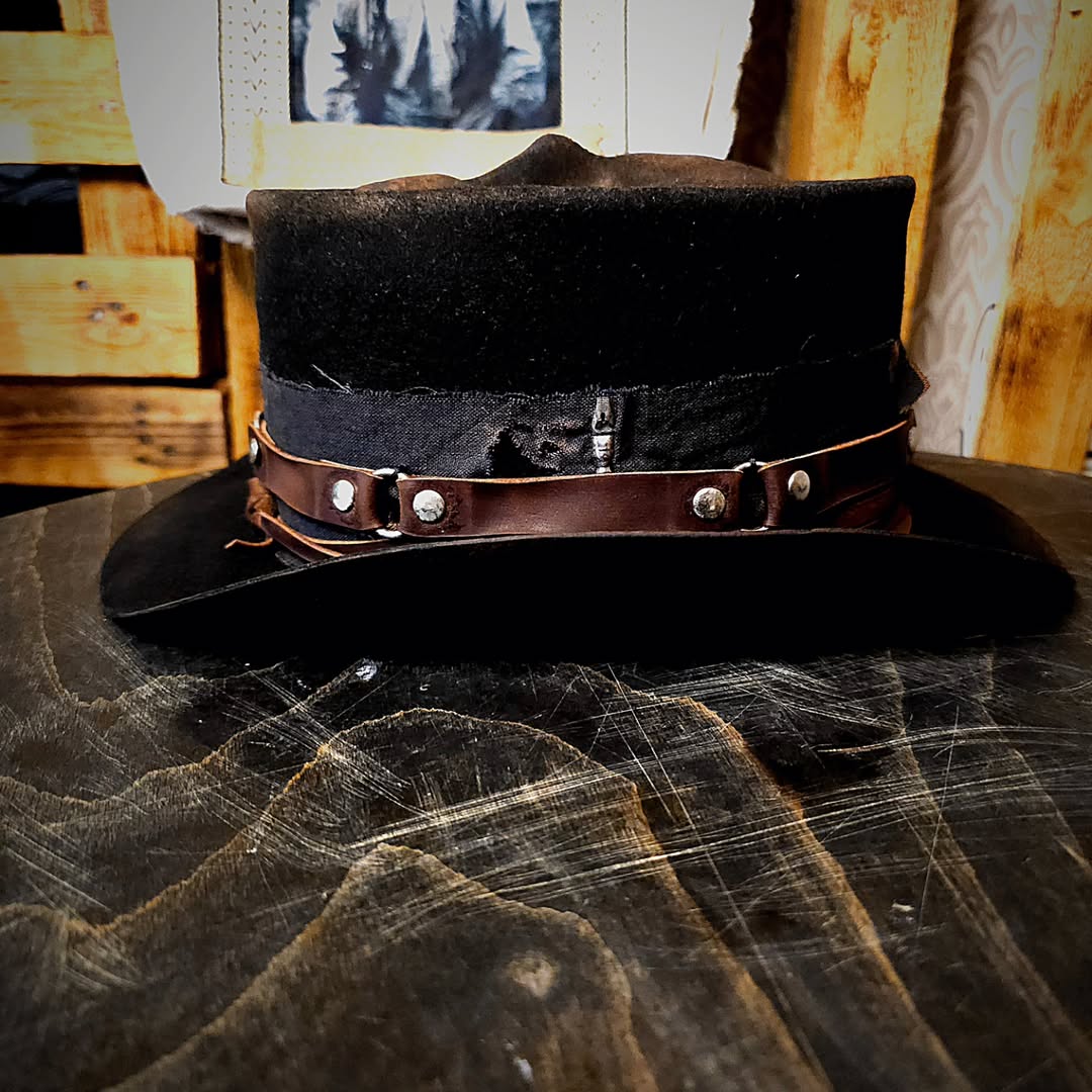 Half Cylinder with Skull