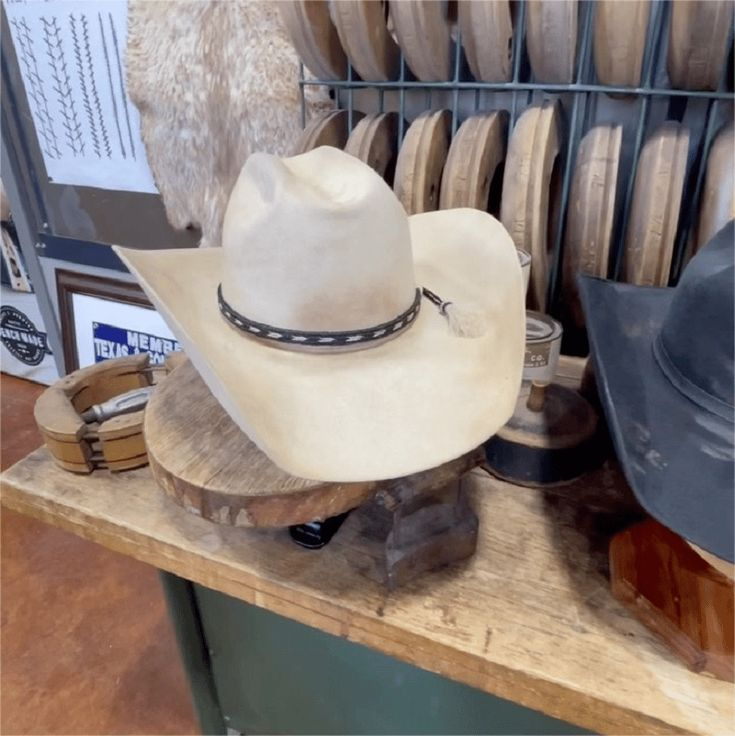 Yellowstone John Dutton Distressed Cowboy Hat