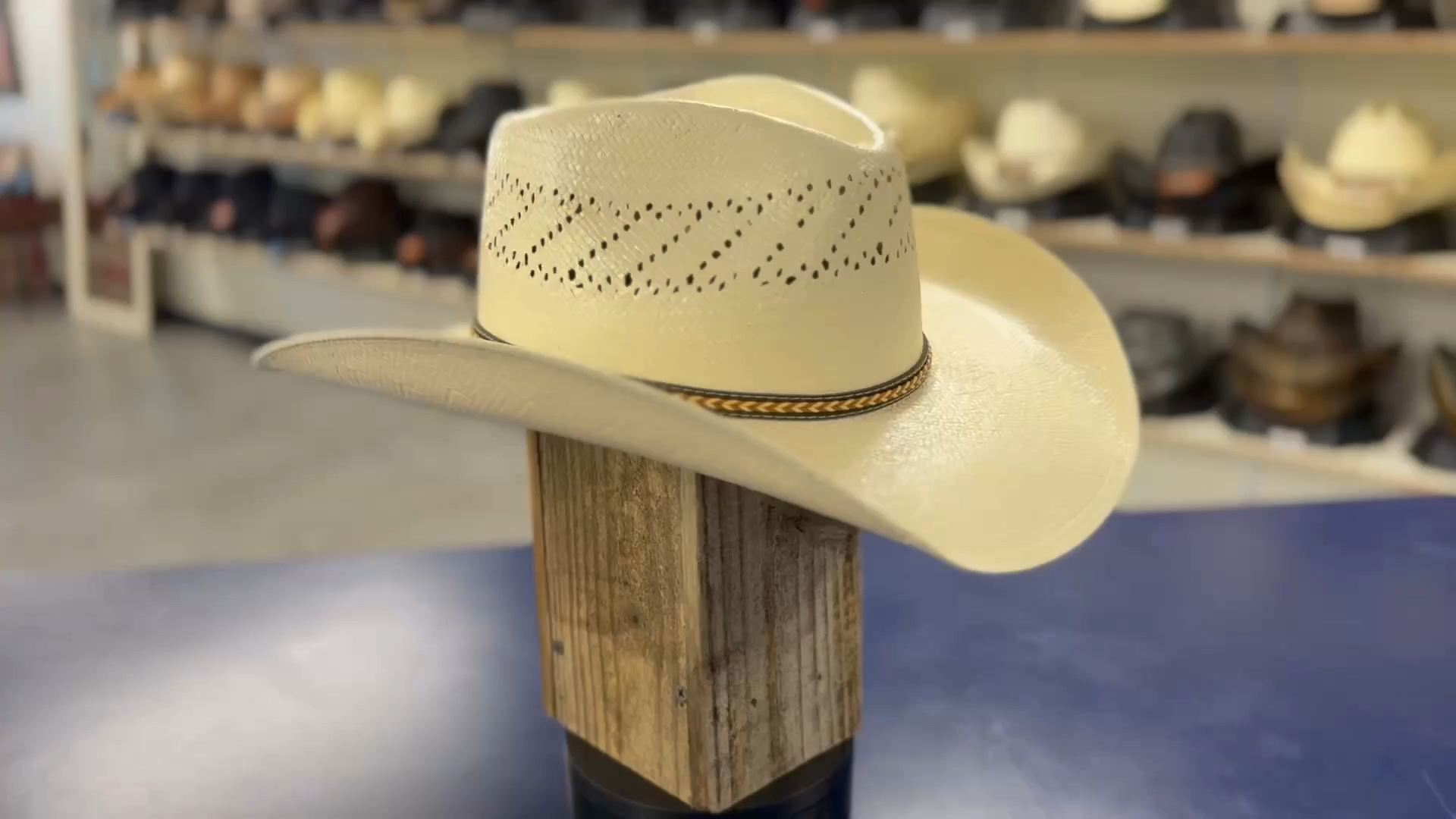 Durango Ivory Shantung Straw 213