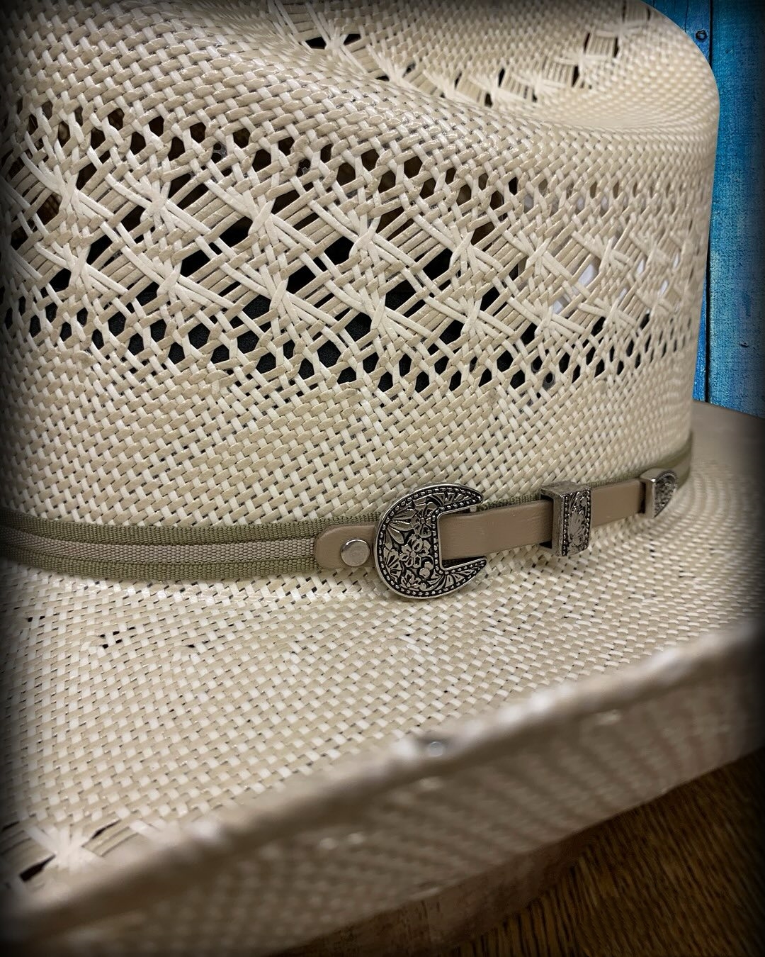 Roper Breathable Two-Tone Straw Hat
