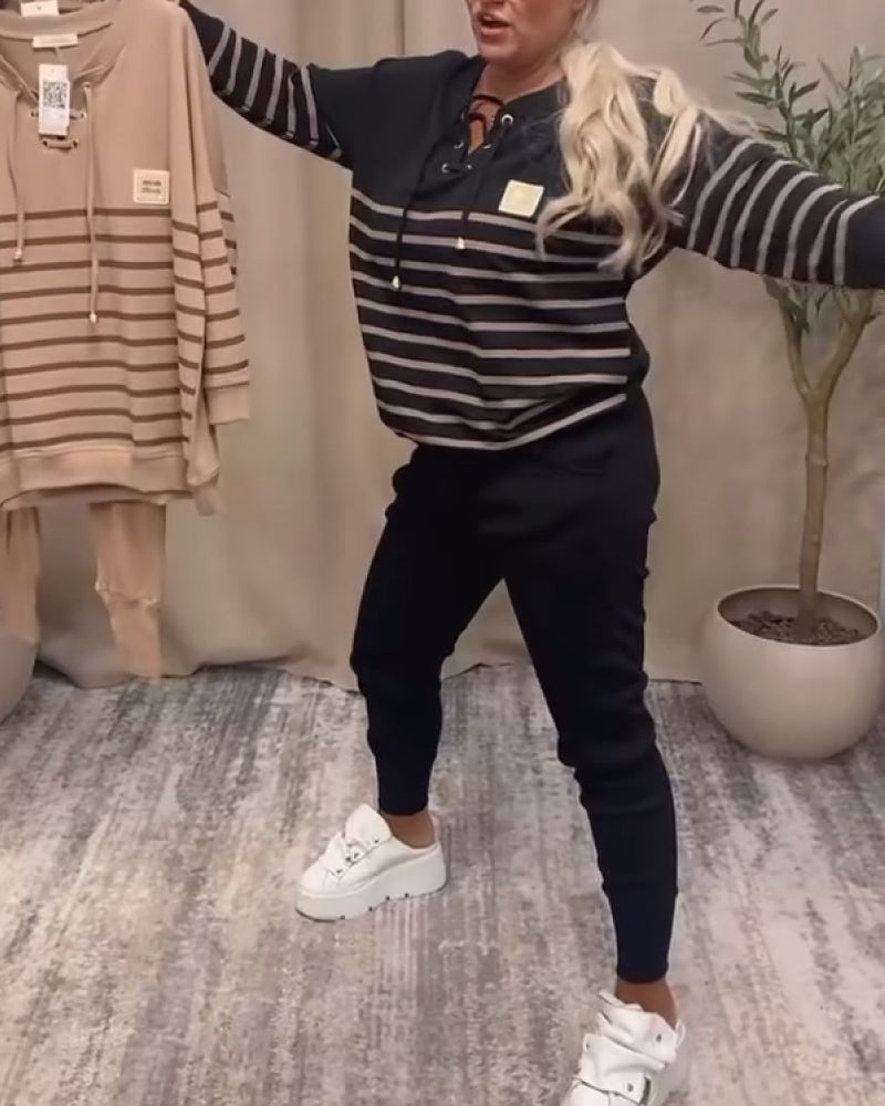 Dwuczęściowy zestaw sportowy w paski do kostki