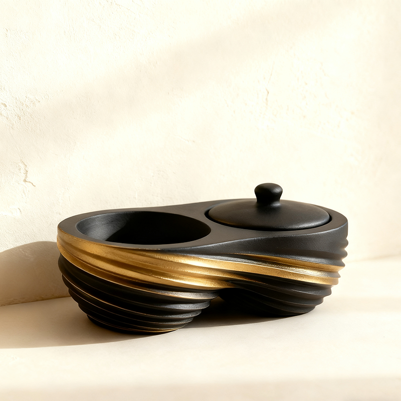 Fekete és arany különleges alakú fűszerdoboz (2 darab)