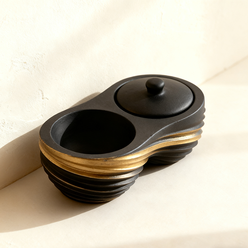 Fekete és arany különleges alakú fűszerdoboz (2 darab)