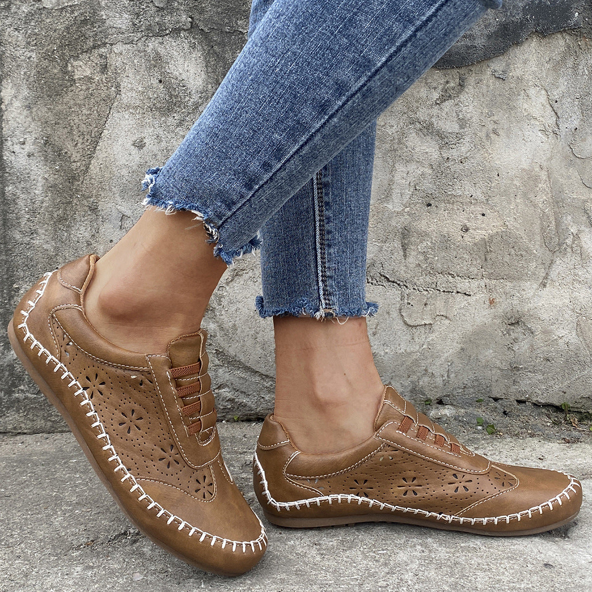 Autumn new round toe hollow flat casual shoes