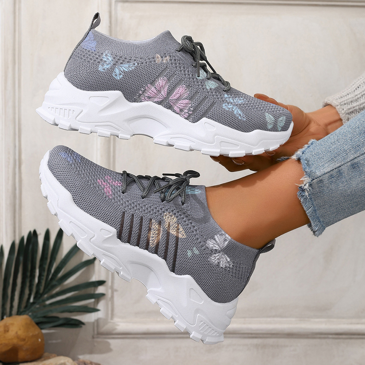 Women's Breathable Knit Sneakers - Comfortable Low Top Slip On Shoes with Air Cushion, Plus Size - For Women - Suitable for Casual Wear, Running & Walking - Perfect Gift for Fashionable Women