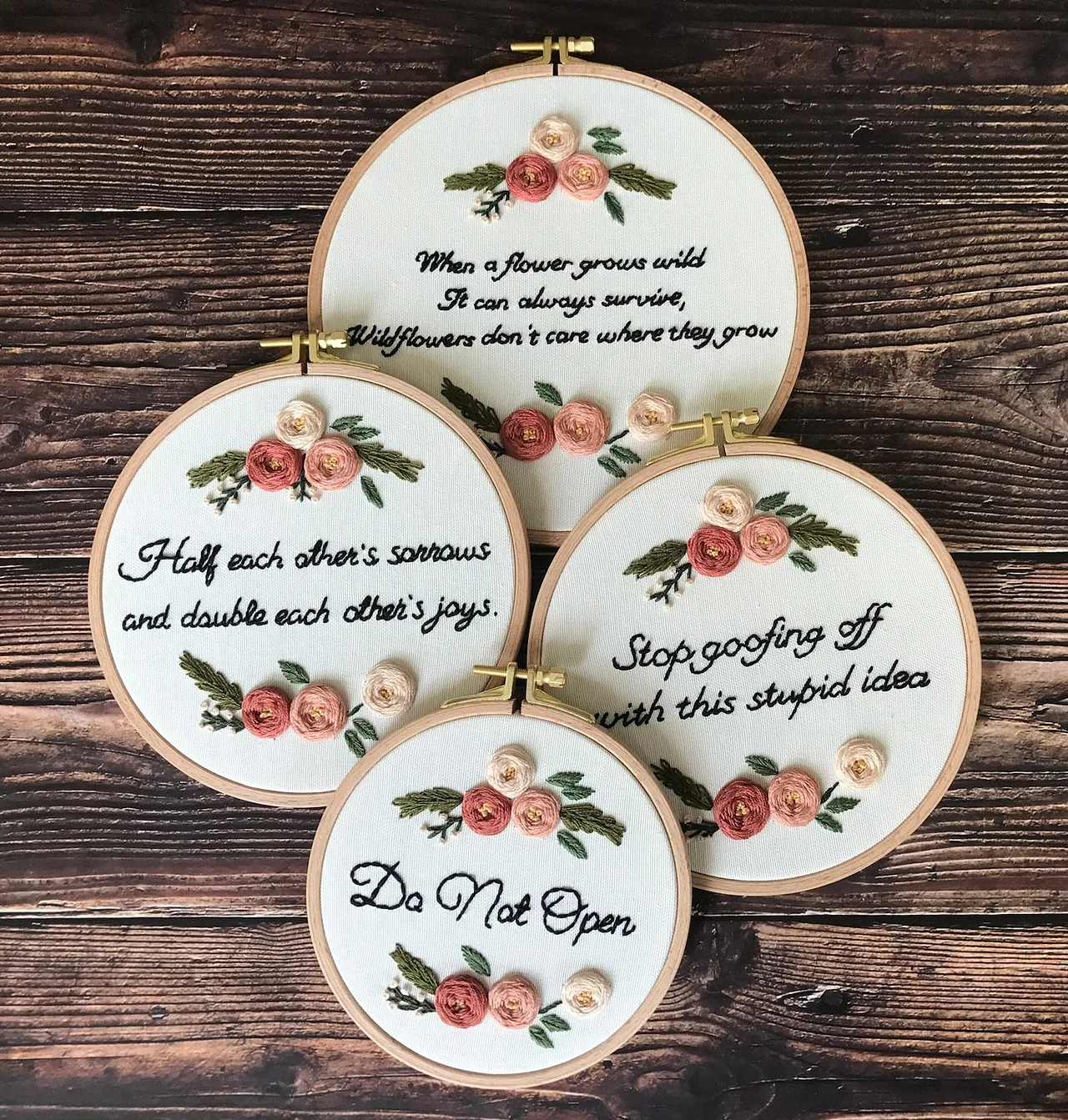 Custom Embroidery Hoop Art, Personalized Wall Decor, Hand Embroidered Flower Wreath, Floral Embroidery Hoop,Custom Name Embroidery