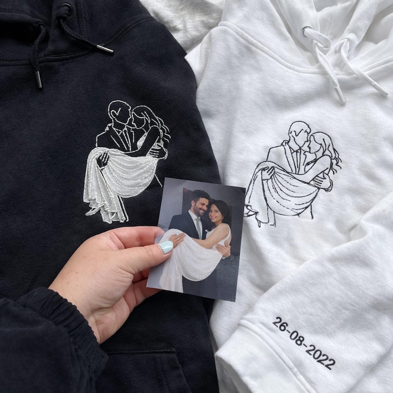 Personalized Embroidered Photo Sweatshirt, Custom Outline Portrait Hoodie, One Line Drawing Family Gift, Couple Hoodie, Birthday Gift