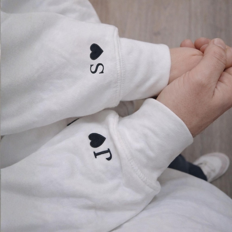 Personalized Embroidered Photo Sweatshirt, Custom Outline Portrait Hoodie, One Line Drawing Family Gift, Couple Hoodie, Birthday Gift