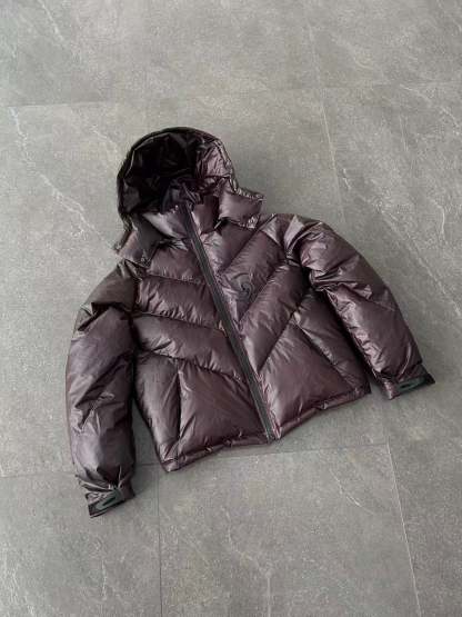 “Dissipate” HEAT REACTIVE PUFFER - Wine  (Pre-sale Price Time-limited)