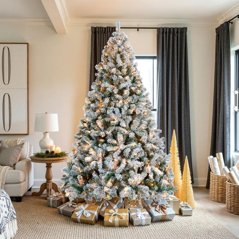 【Christmas Gift】4.5/7.5FT Snow Flocked Pre-lit Artificial Christmas Tree with 250 Warm White Lights, 820 Branch Tips & Foldable Metal Stand, Perfect for Home, Holiday Décor & Christmas Gift