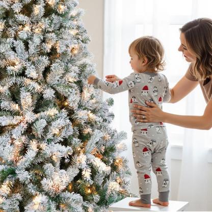 【Christmas Gift】4.5/7.5FT Snow Flocked Pre-lit Artificial Christmas Tree with 250 Warm White Lights, 820 Branch Tips & Foldable Metal Stand, Perfect for Home, Holiday Décor & Christmas Gift