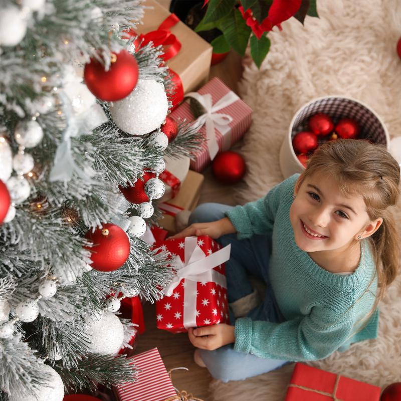 【Christmas Gift】4.5/7.5FT Snow Flocked Pre-lit Artificial Christmas Tree with 250 Warm White Lights, 820 Branch Tips & Foldable Metal Stand, Perfect for Home, Holiday Décor & Christmas Gift