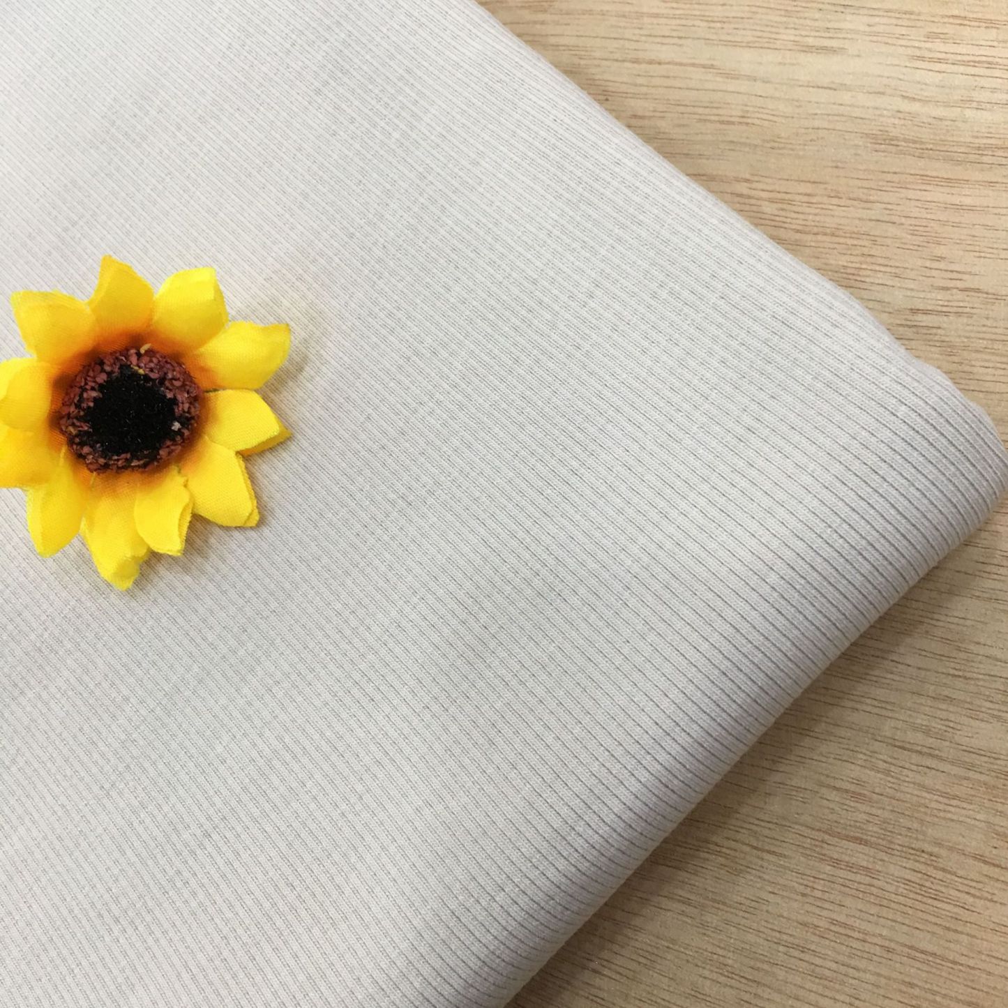 260 grams of ribbed 2x2 long-staple combed cotton stretch ribbed fabric base for men's T-shirt, backless top, with wholesale available.