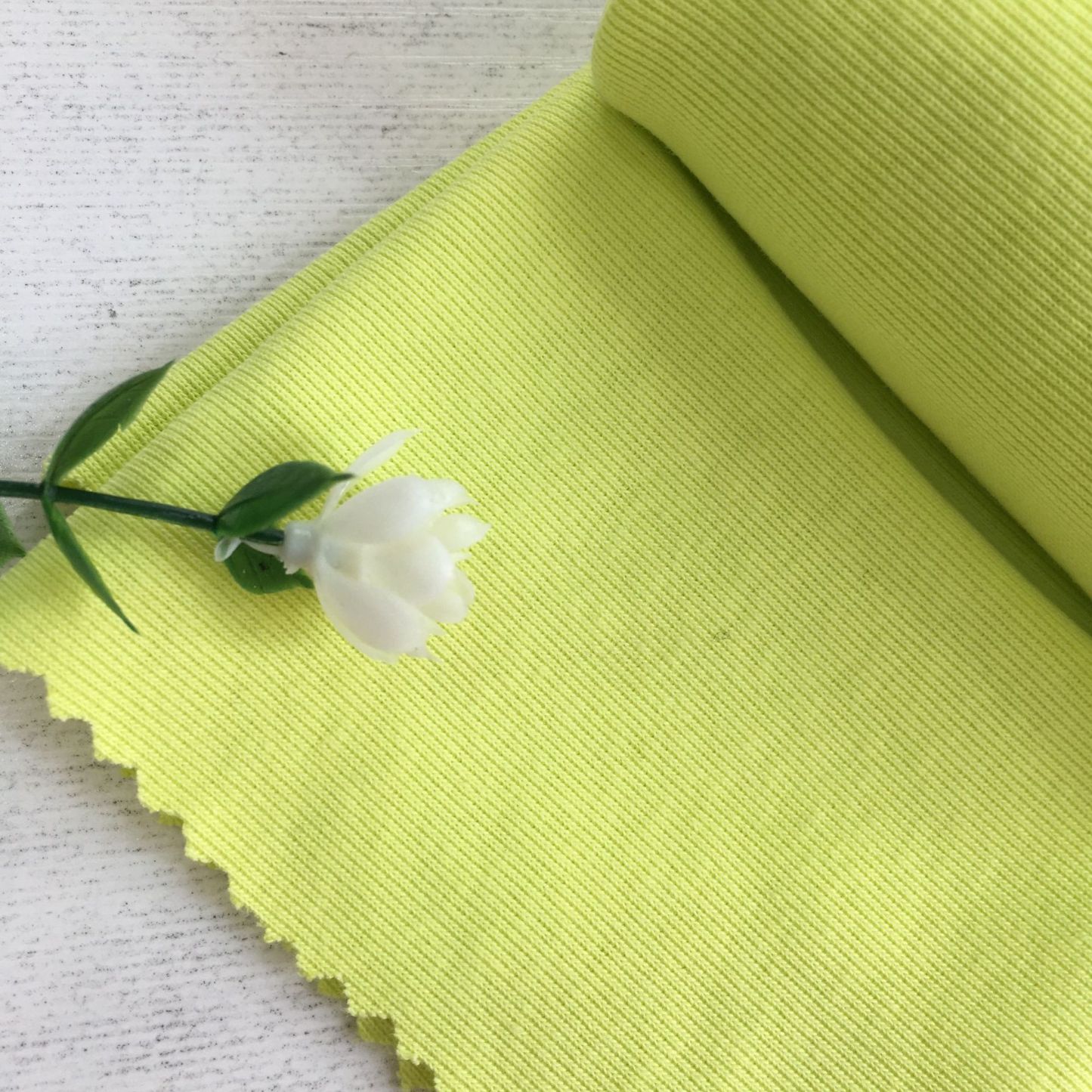 270g Solona T-shirt fabric, cotton blend with silk, ribbed collar, short-sleeved, spring/summer wear, reinforced collar and cuffs, premium cotton.