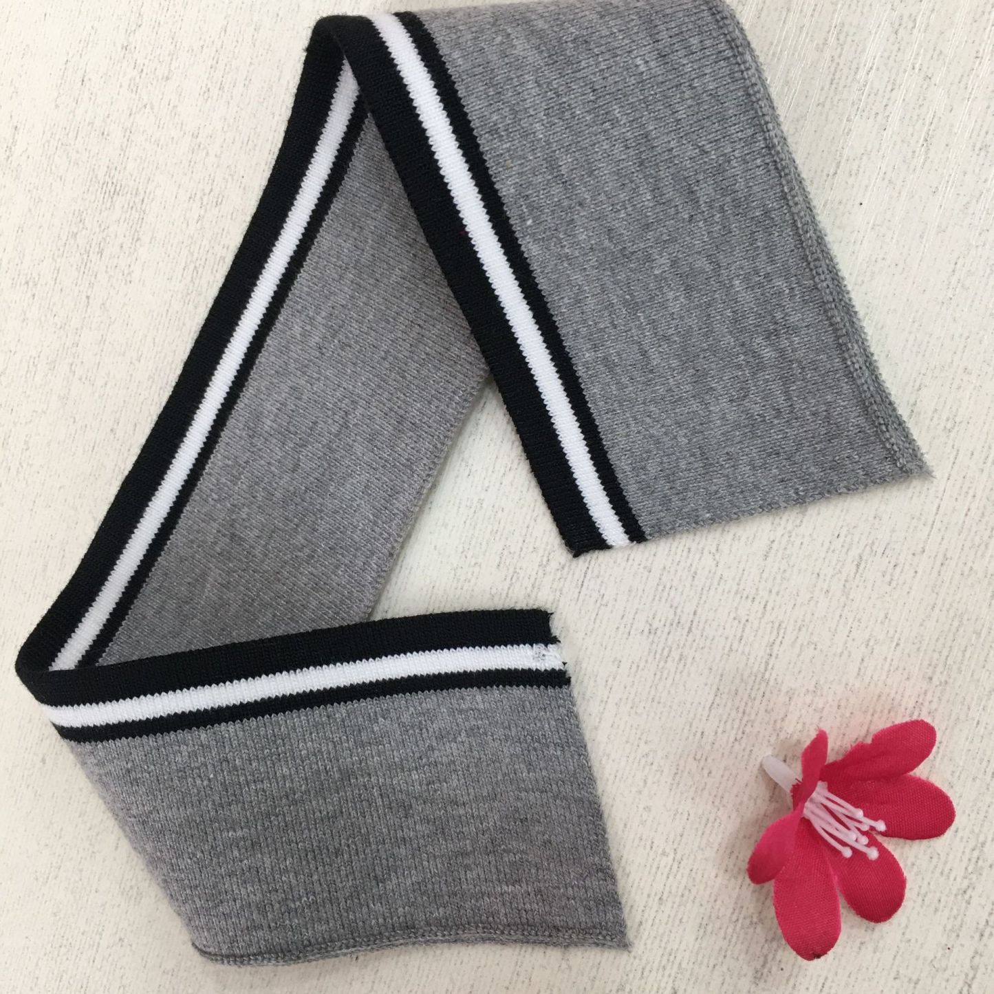 1x1 knitted lace fabric, 32-count, flat knitting machine ribbed fabric for clothing collars, hems, cuffs, and ruffled wide lace trim.