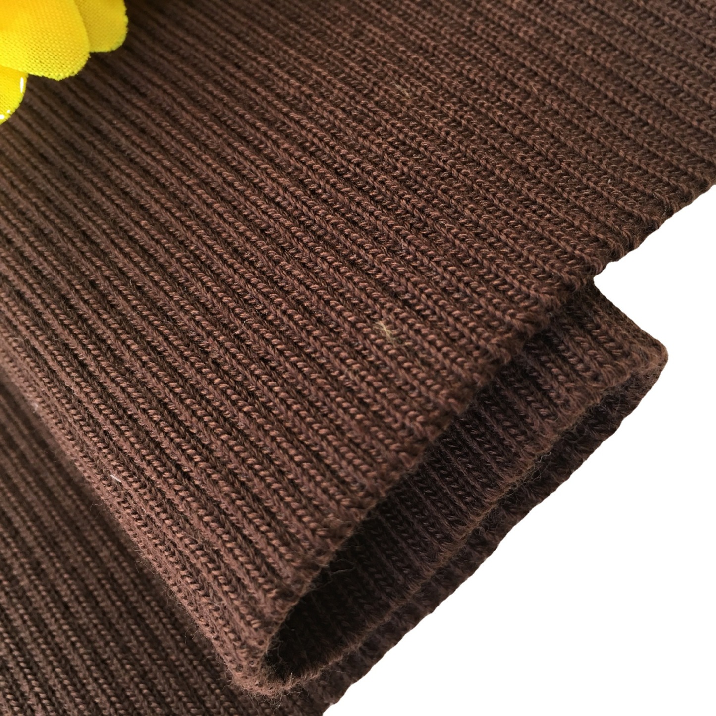 Solid color, 750gsm heavy-weight 2x1 polyester ribbed fabric with spandex, suitable for autumn/winter jackets, collars, and cuffs.