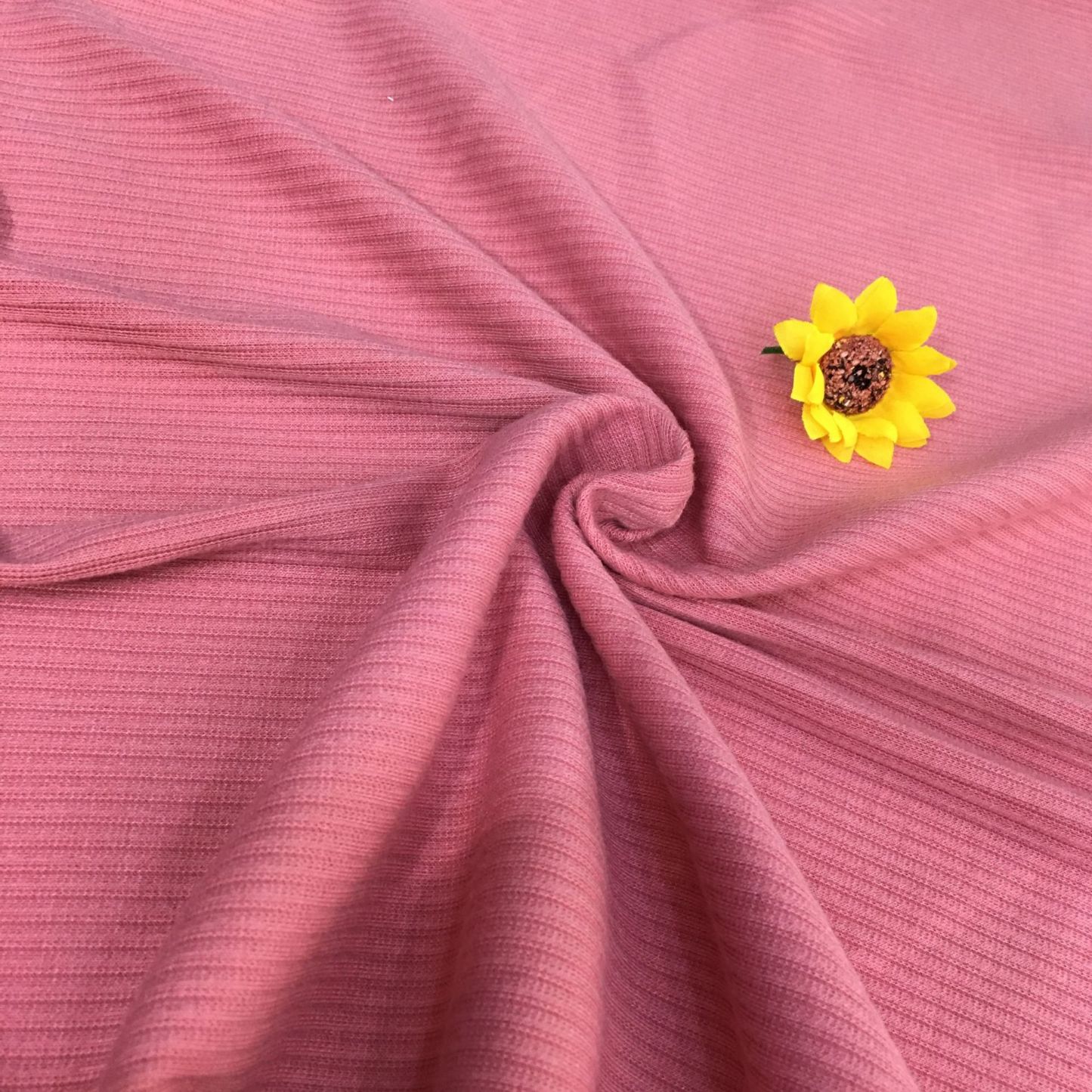 310g 5x4 Ribbed Polyester Knit Fabric, suitable for clothing, shoes, hats, DIY projects, and women's base layer garments. Wholesale available.