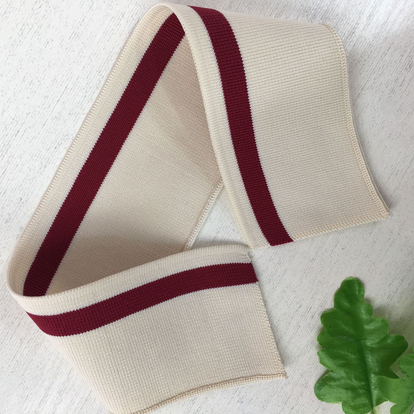 1x1 knitted lace fabric, 32-count, flat knitting machine ribbed fabric for clothing collars, hems, cuffs, and ruffled wide lace trim.