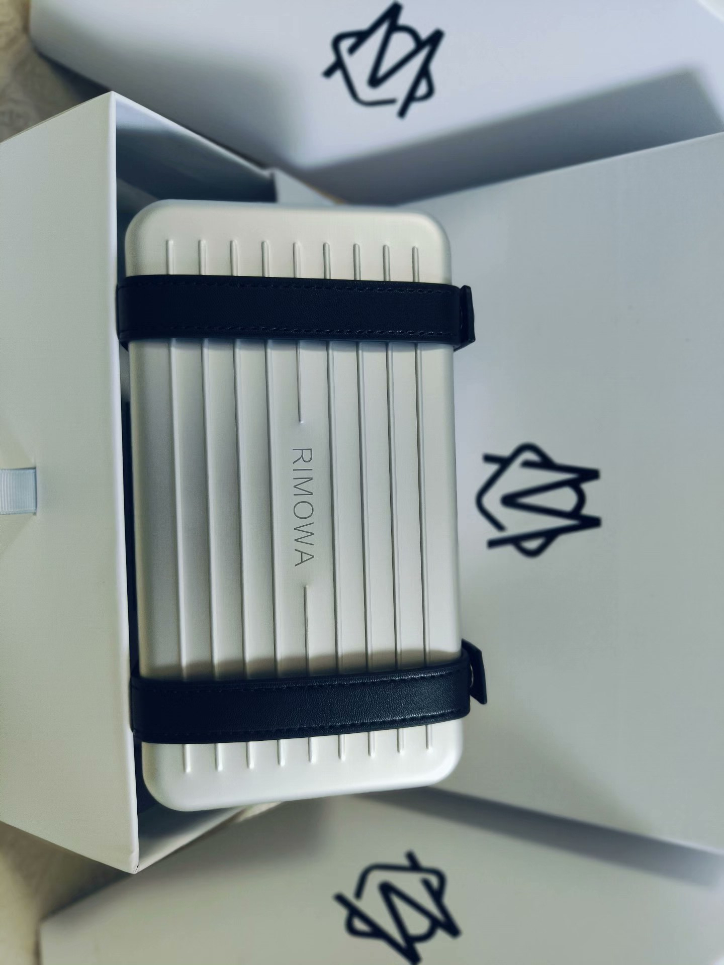 Luxury Cigar Travel Case – No Hygrometer RIMOWA Style Portable Box (Pre-Order, Partial Styles Ship in 30 Days)