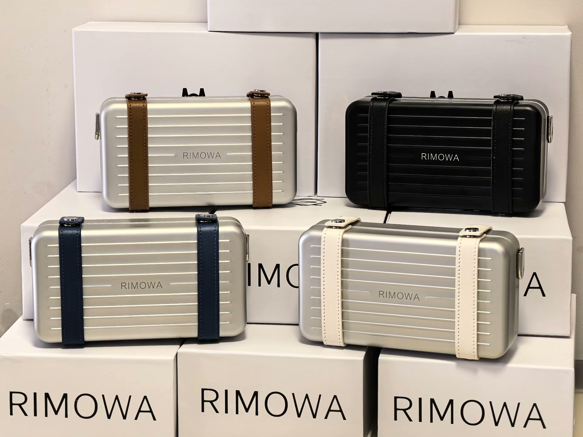 Luxury Cigar Travel Case – No Hygrometer RIMOWA Style Portable Box (Pre-Order, Partial Styles Ship in 30 Days)