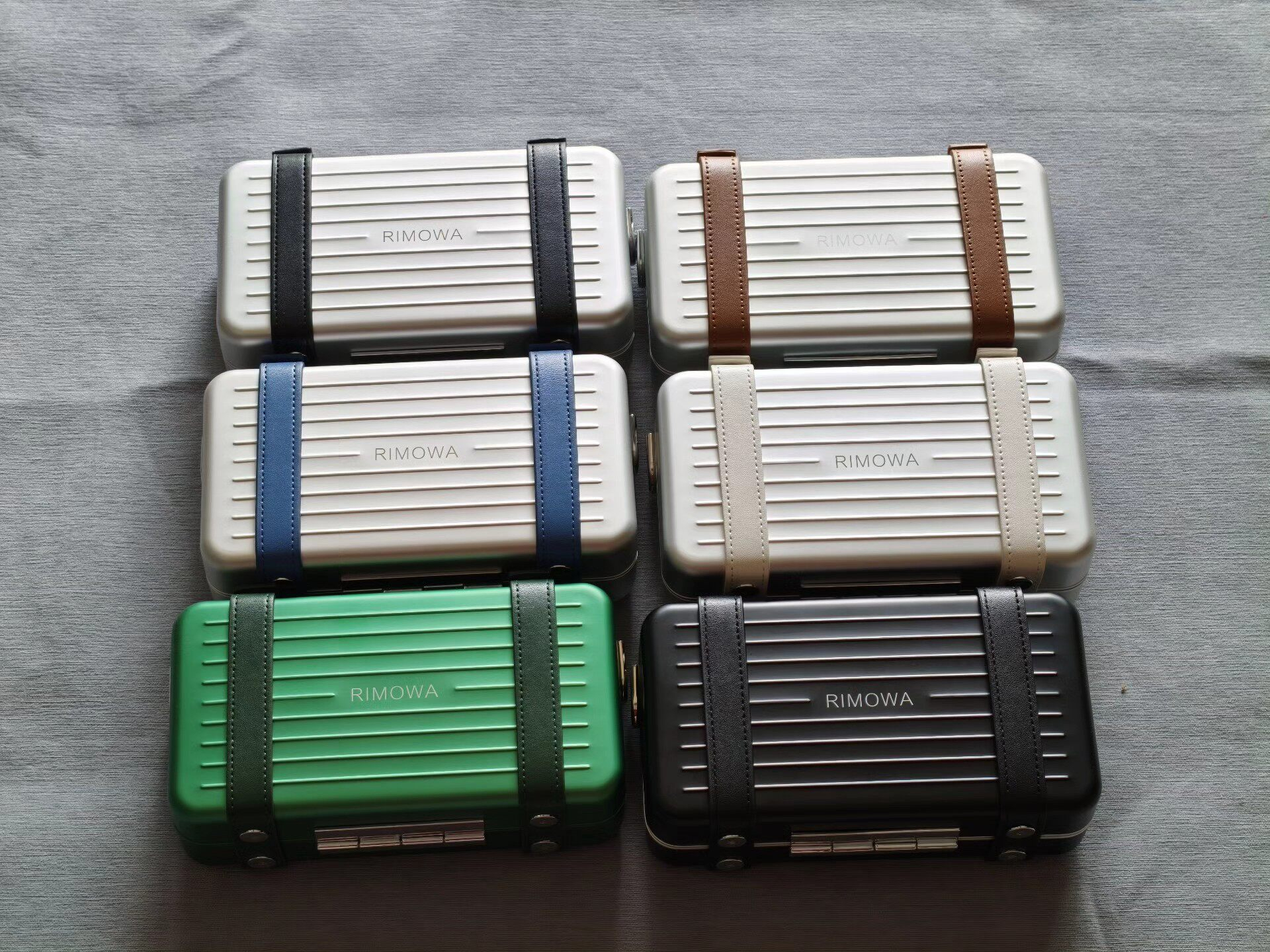 Luxury Cigar Travel Case – With Hygrometer RIMOWA Style Portable Box (Pre-Order, Partial Styles Ship in 30 Days)