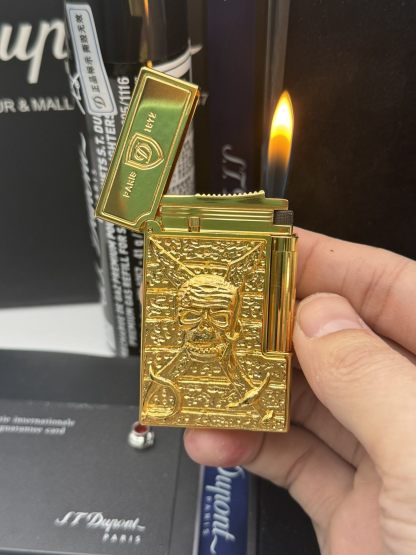 ST Dupont Ligne 2 Pirate Prestige Skull Relief Gold Butane Lighter