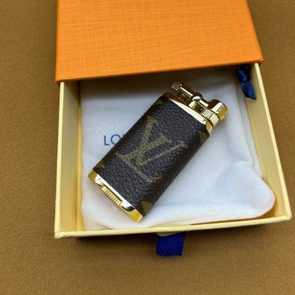 Vintage Kerosene Lighter – Brass Body Integrated Fuel Tank Design