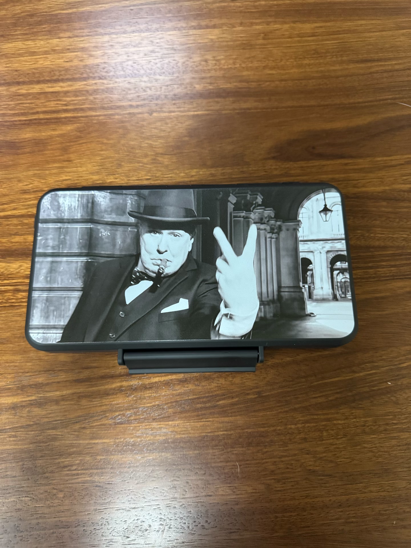 Churchill Vintage Portrait 5-Cigar Travel Humidor Case | Waterproof Portable Cigar Storage