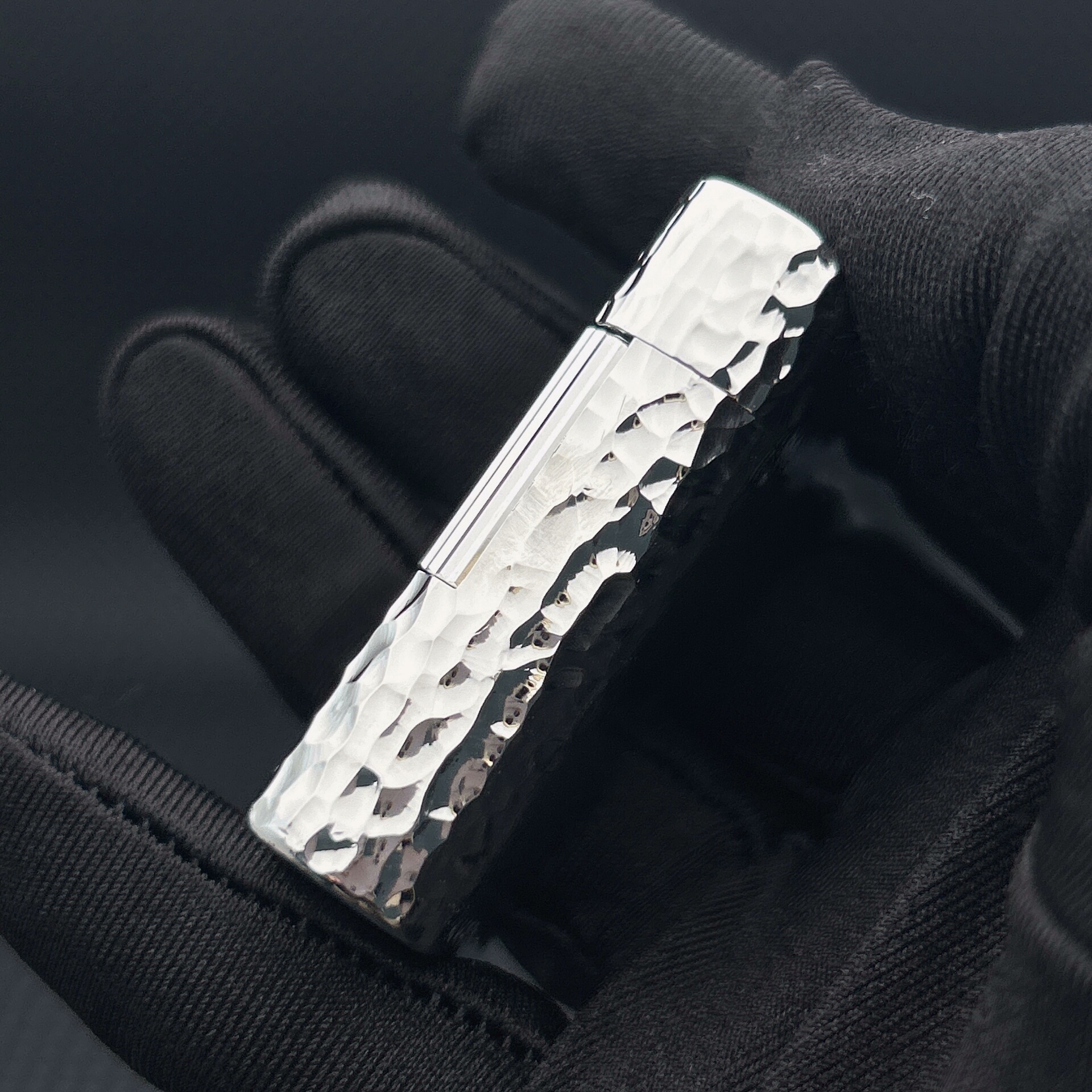 ST Dupont L1 Small Size Silver Meteor Hammered Finish Lighter With Gift Box