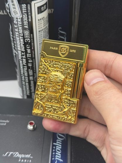 ST Dupont Ligne 2 Pirate Prestige Skull Relief Gold Butane Lighter