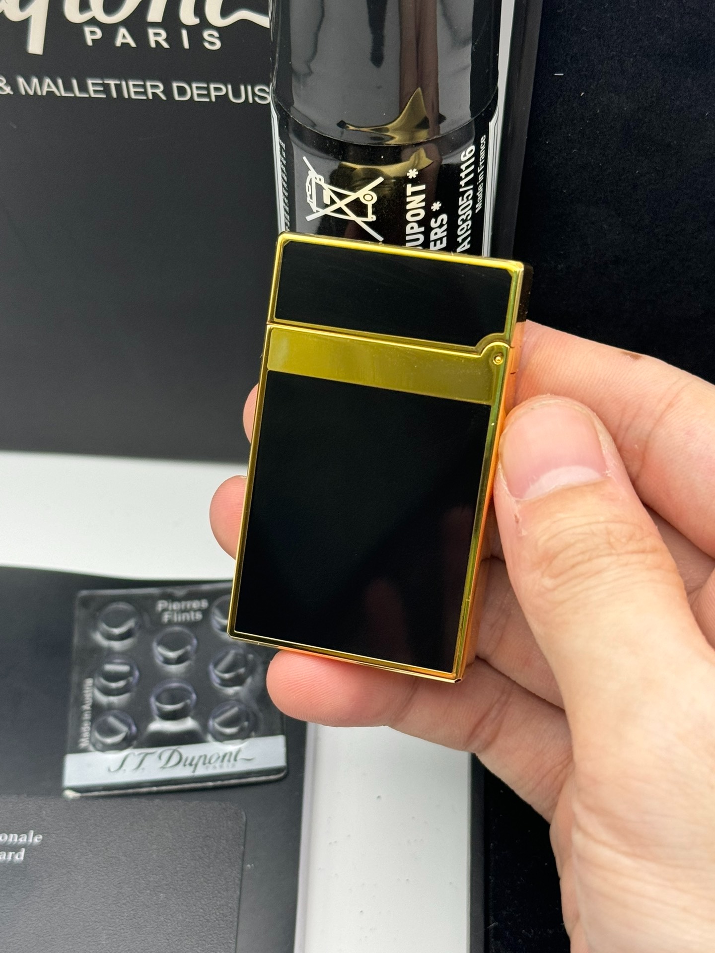 ST Dupont Ligne 2 Cohiba 55th Anniversary Black & Gold Lighter