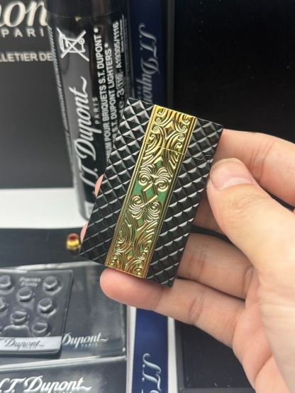 ST Dupont L2 Loud Sound Lighter Black Gold Studded Brass Luxury Lighter