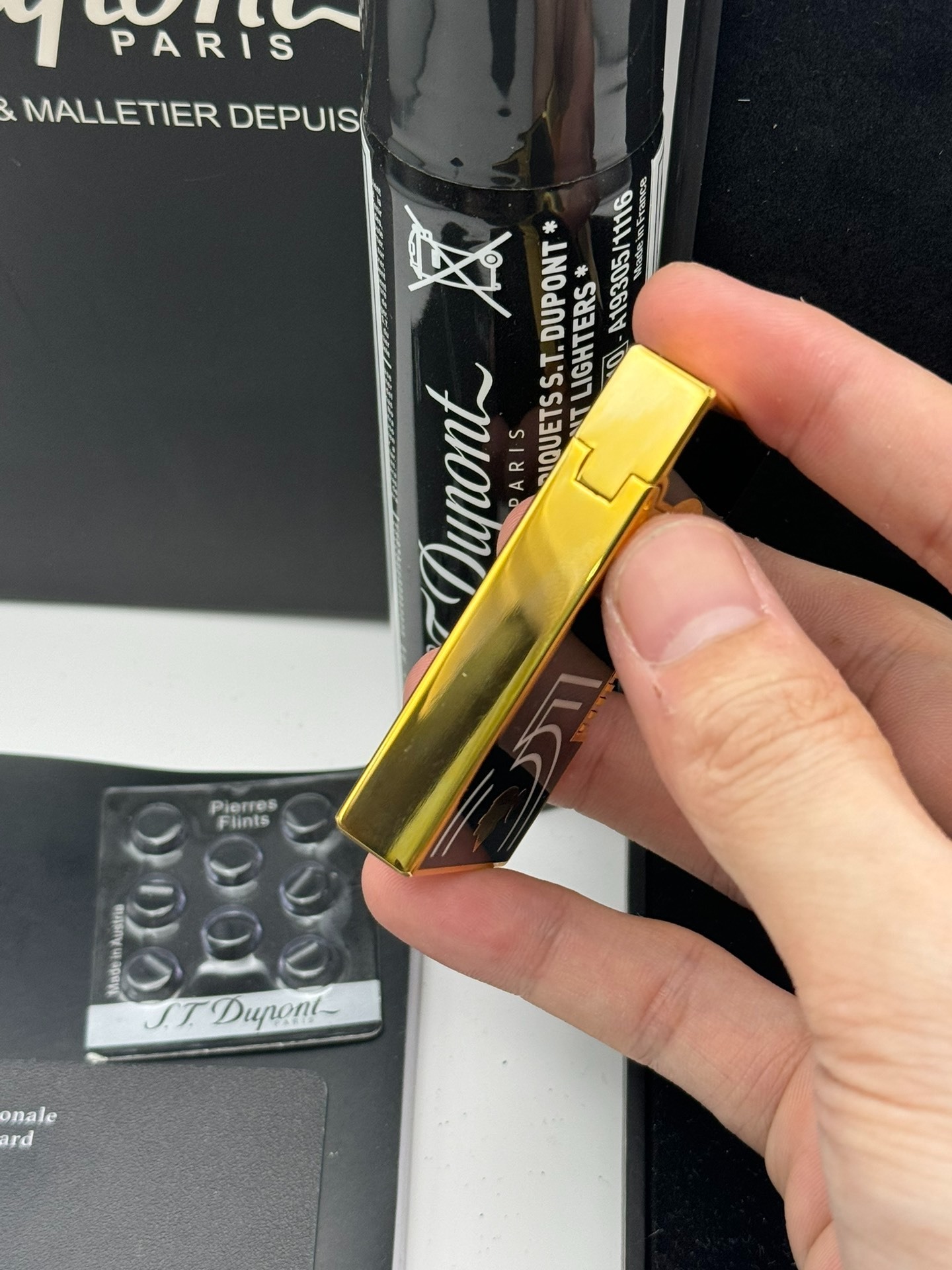 ST Dupont Ligne 2 Cohiba 55th Anniversary Black & Gold Lighter