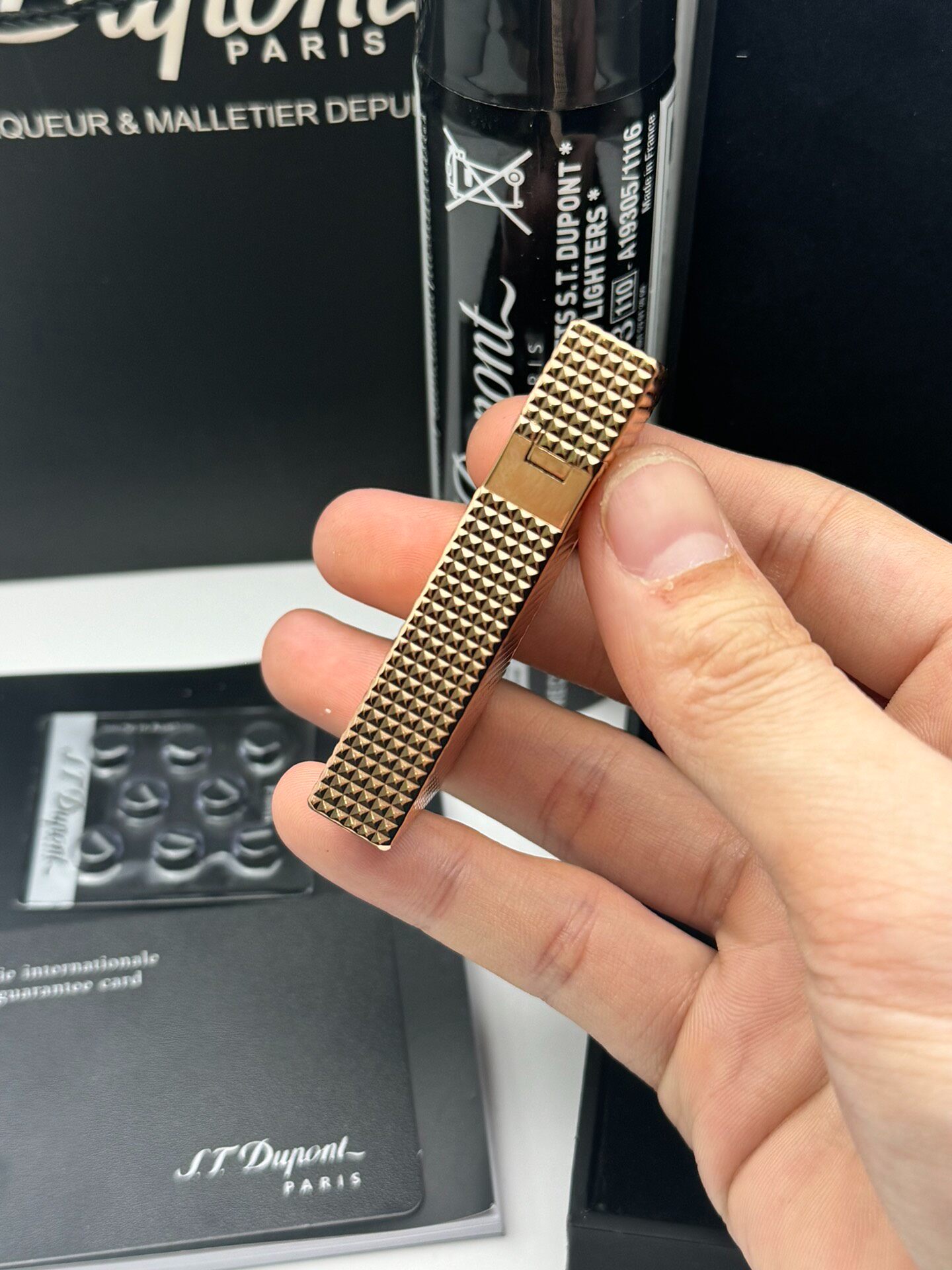 ST Dupont Lattice Wide Edge Butane Lighter | Luxury Lighter