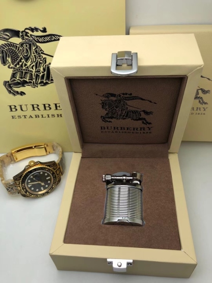 Burberry Style Vintage Kerosene Lighter – Solid Brass Luxury Lift Arm Design