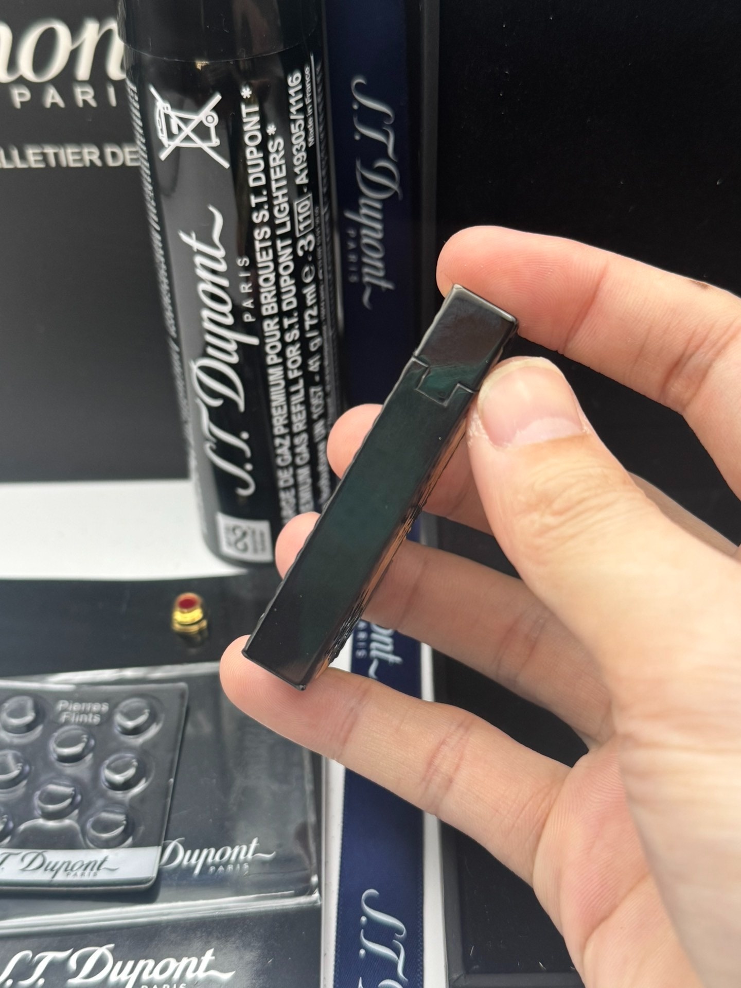 ST Dupont L2 Loud Sound Lighter Black Gold Studded Brass Luxury Lighter